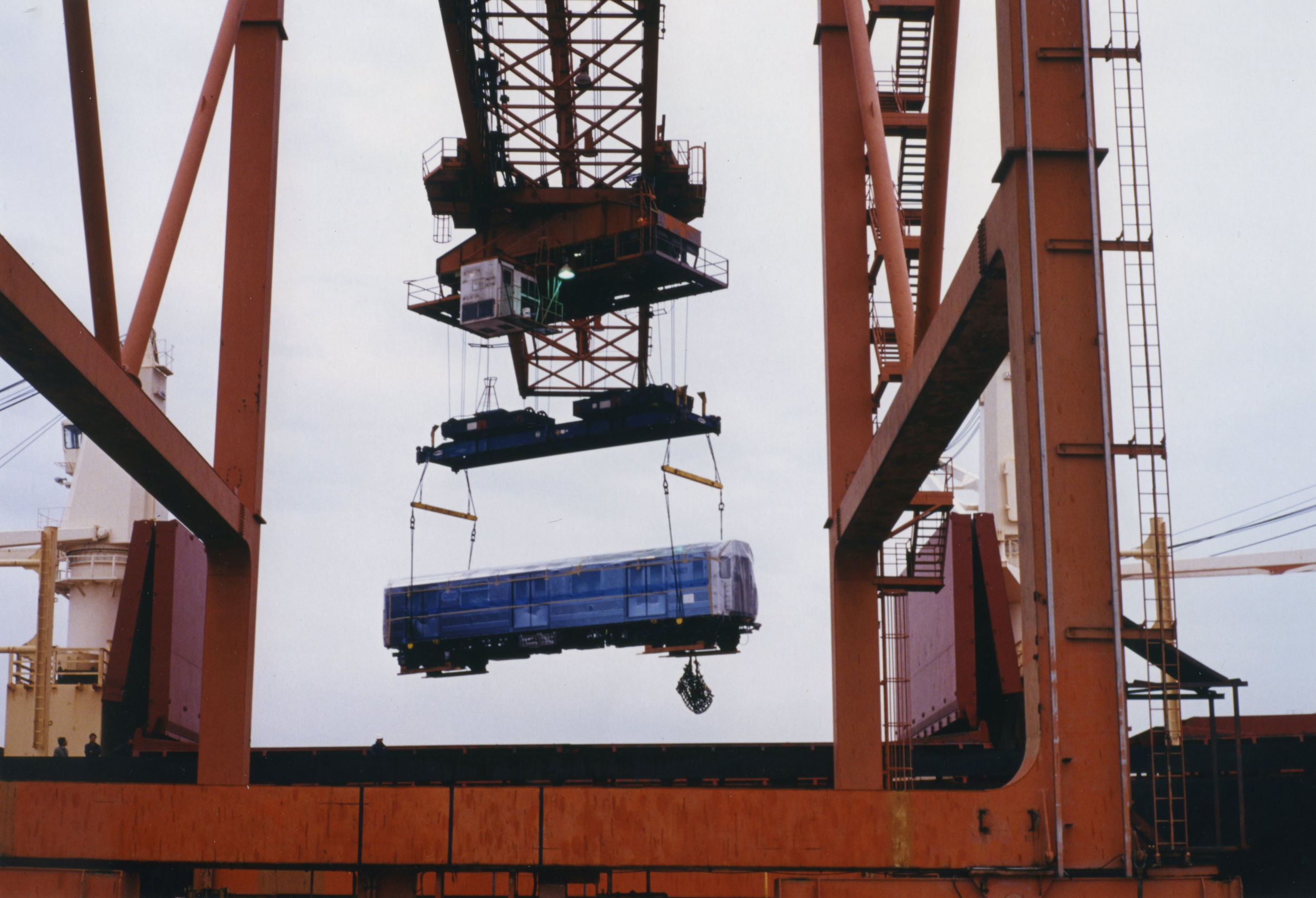 R110A "New Technology" car being lifted off a barge by a crane as it arrives in New York via ship in October 1992. These prototype cars were built as part of the New Technology Test Program, developed to test out advanced technical features which were later incorporated into subsequent models.