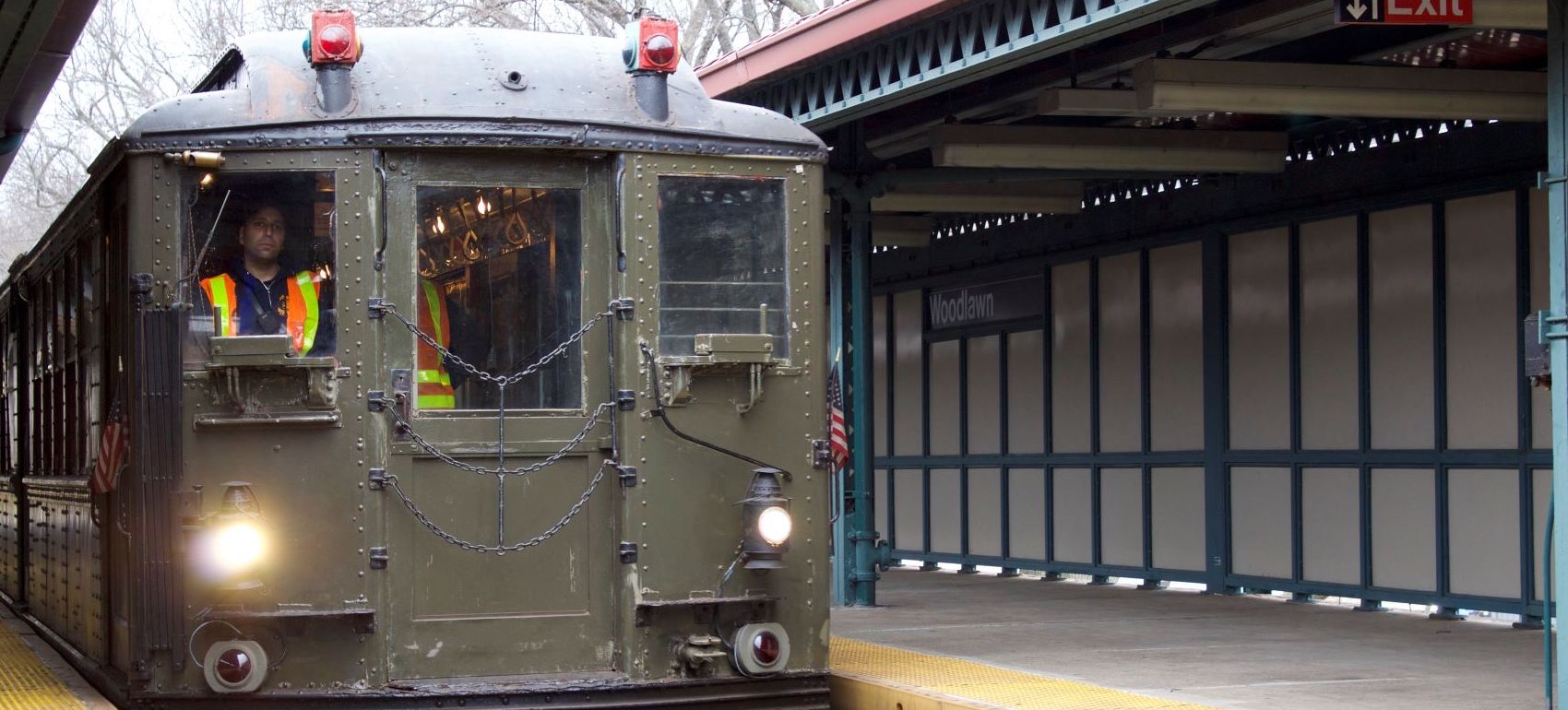 IRT Lo-V Nostalgia Train at Woodlawn Station