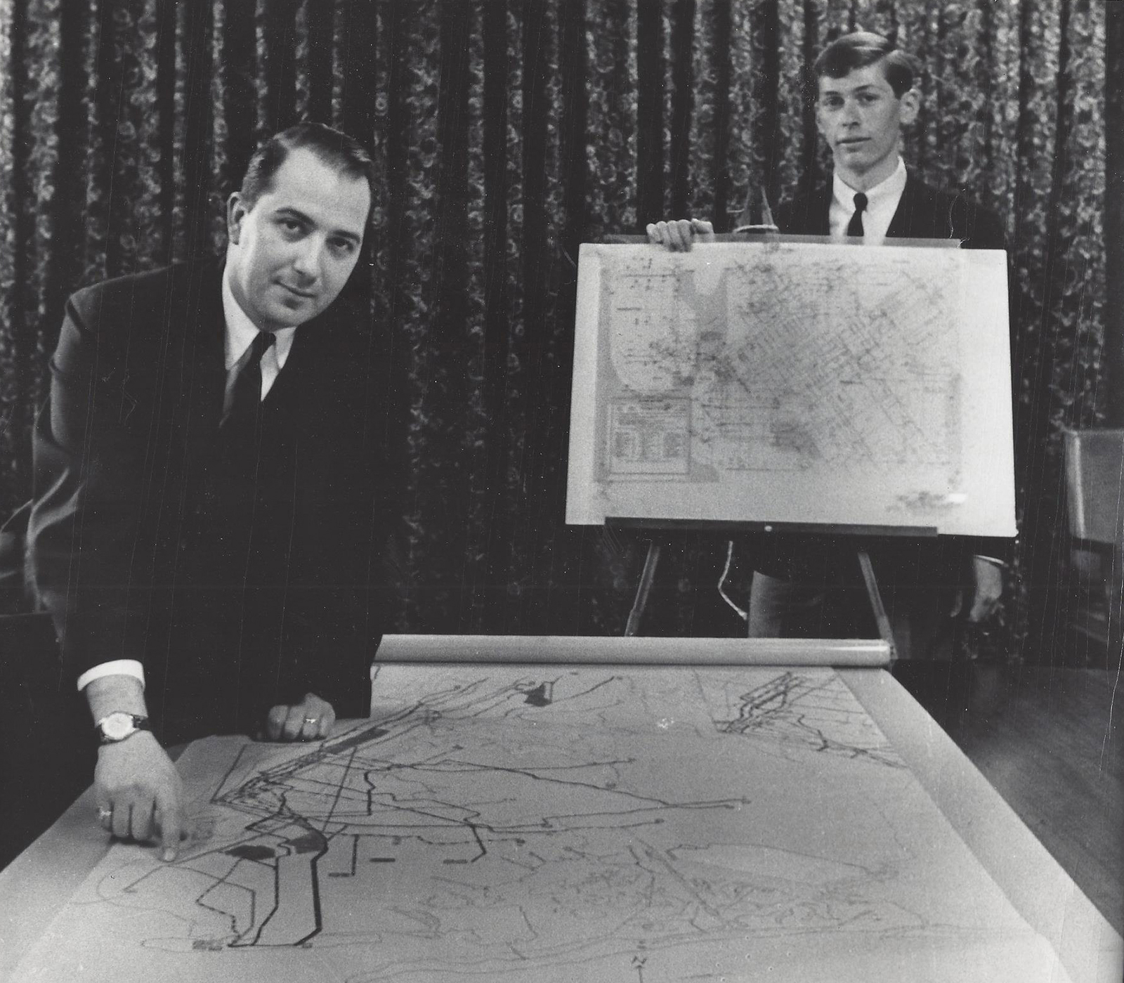 Raleigh D’Adamo (l.) and Harris M. Schectman (r.), 1964 Photograph by Jill Krementz