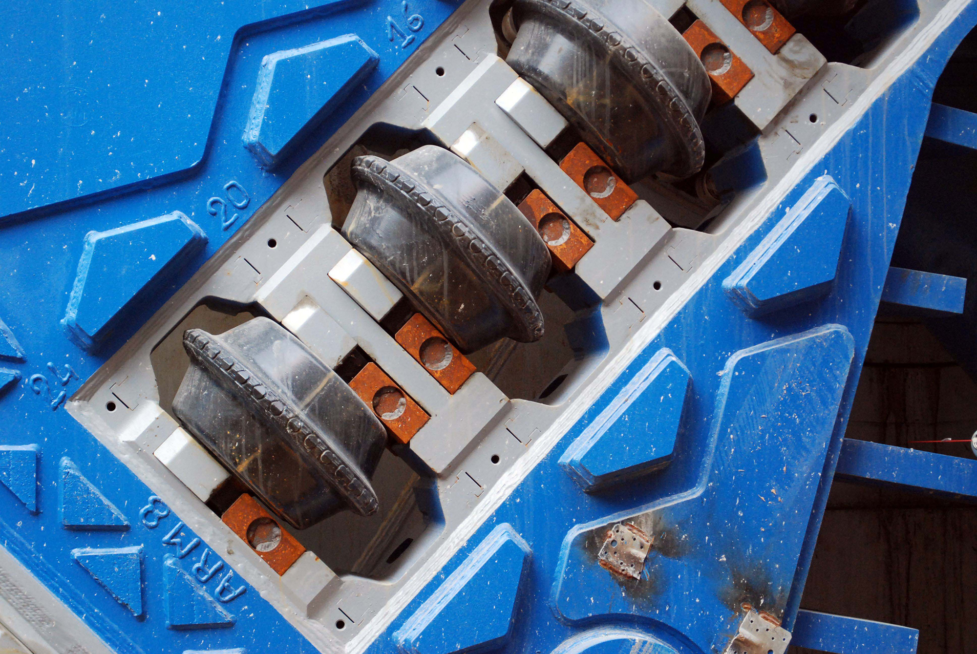 Cutting “teeth” of the Tunnel Boring Machine, 2011