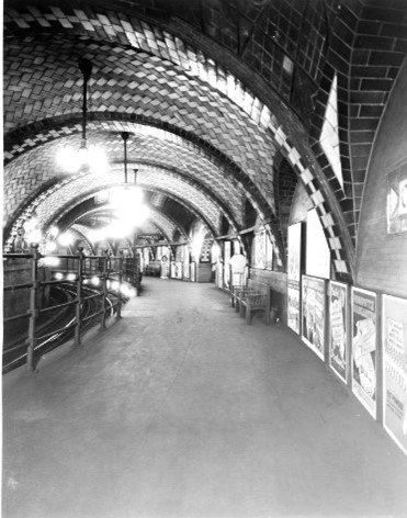 Black and White photograph of Old City Hall Station platform