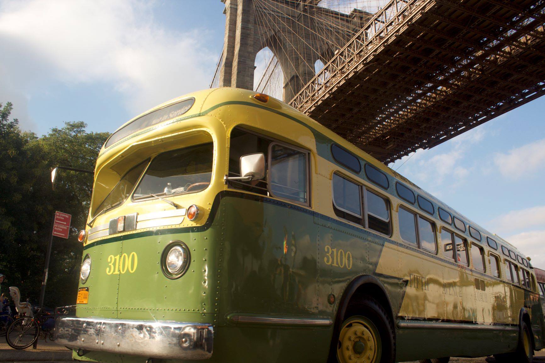 Bus 3100 under the Brooklyn Bridge