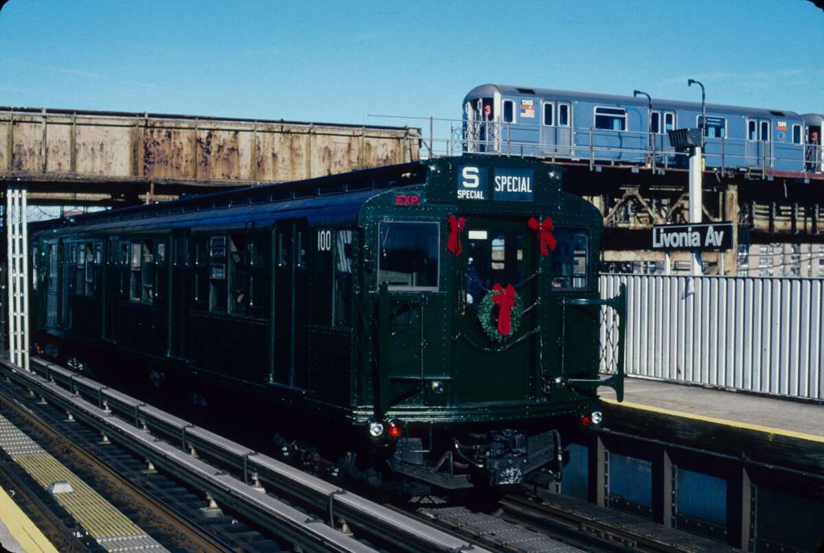 Arnines at Livonia Avenue, Brooklyn, 2003