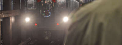 Vintage R1/9 train cars with wreath
