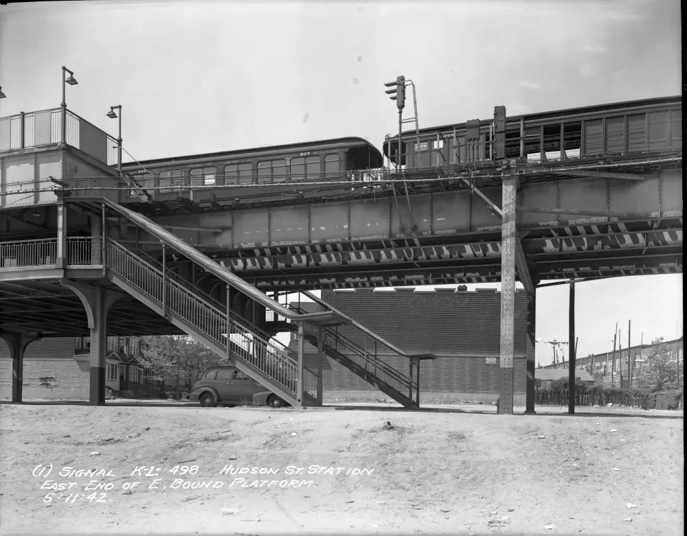 BU cars at Hudson Street Station on the BMT Fulton Line, 1942