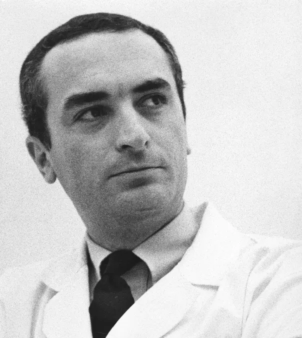 Massimo Vignelli black and white headshot