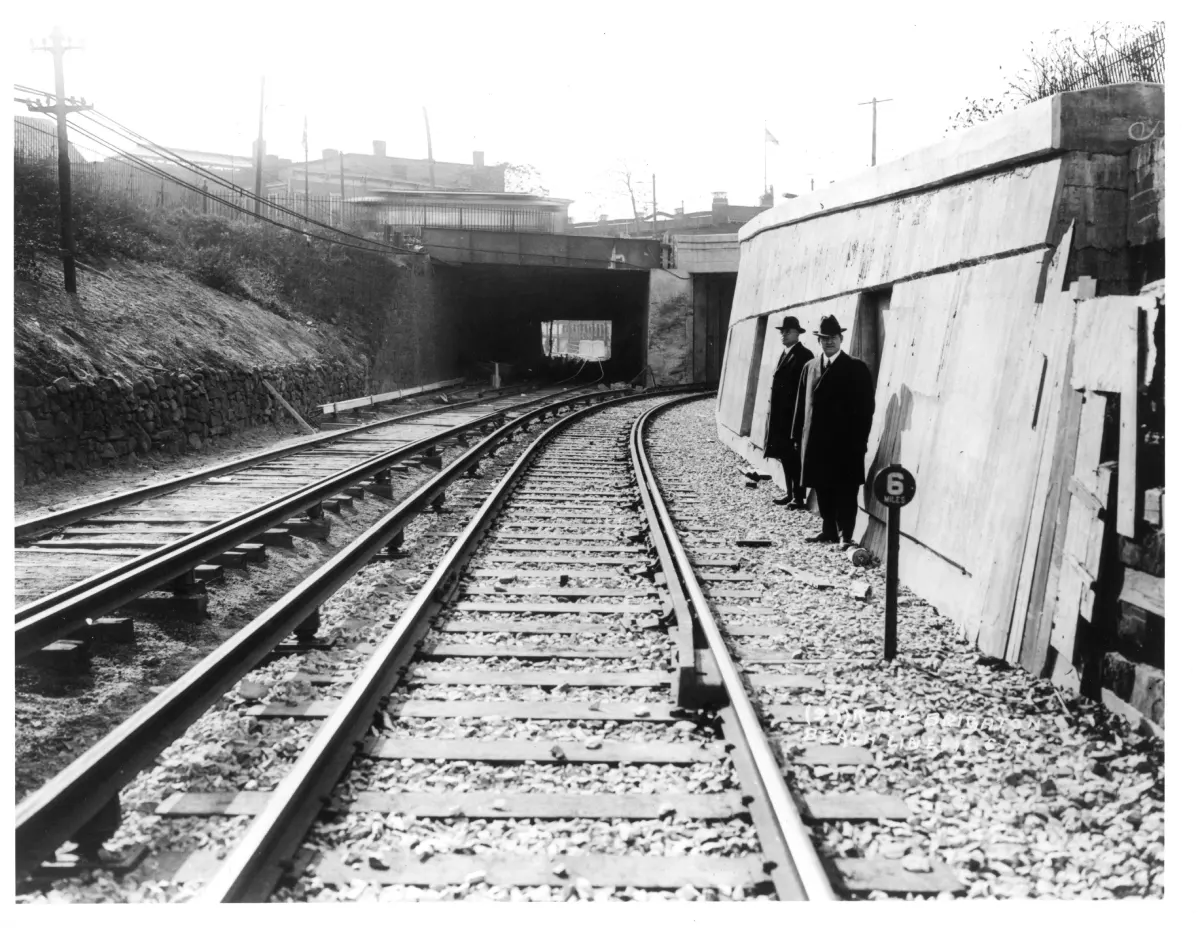 Black & white photo of train tracks