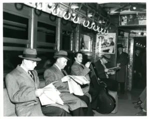 Passengers aboard a Lo-V car, ca. 1943
Subway Photo Essay Collection
New York Transit Museum
&nbsp;
