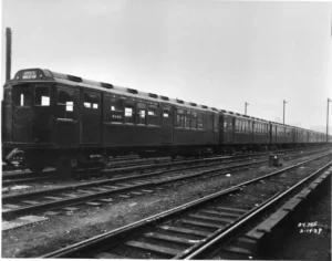 IRT Steinway Lo-V, 1938
Vincent Lee Collection
New York Transit Museum
